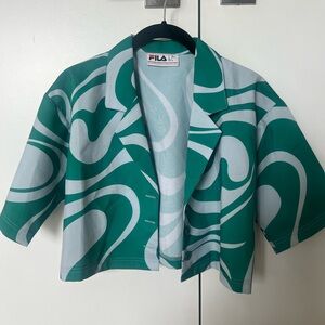 fila swirl print cropped shirt in blue